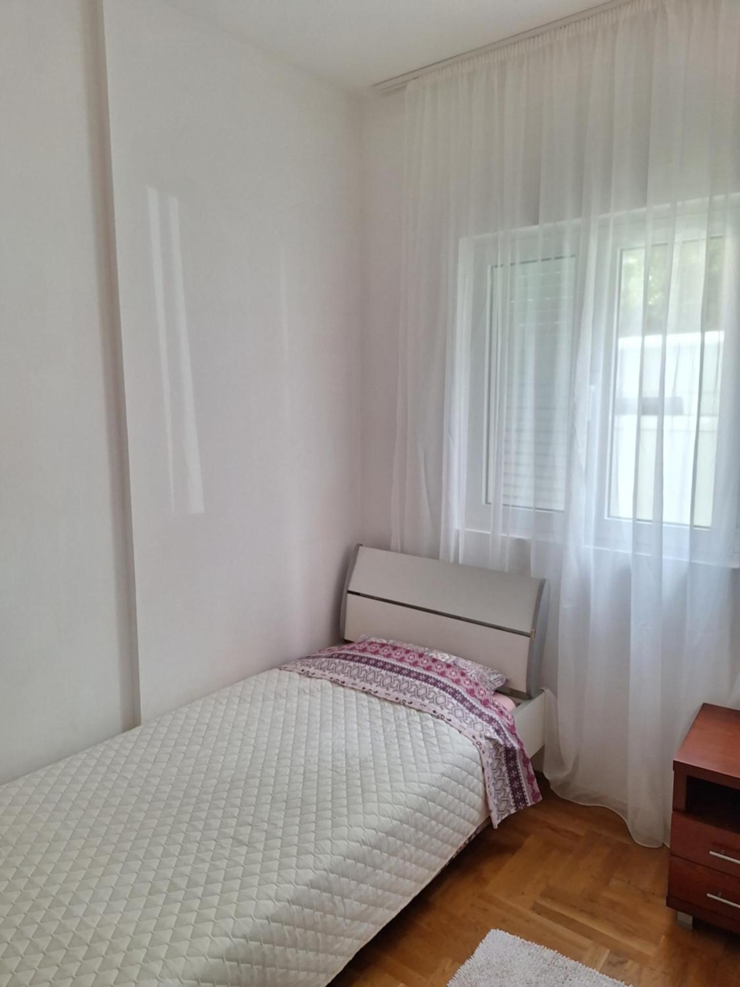 Apartment маслины *