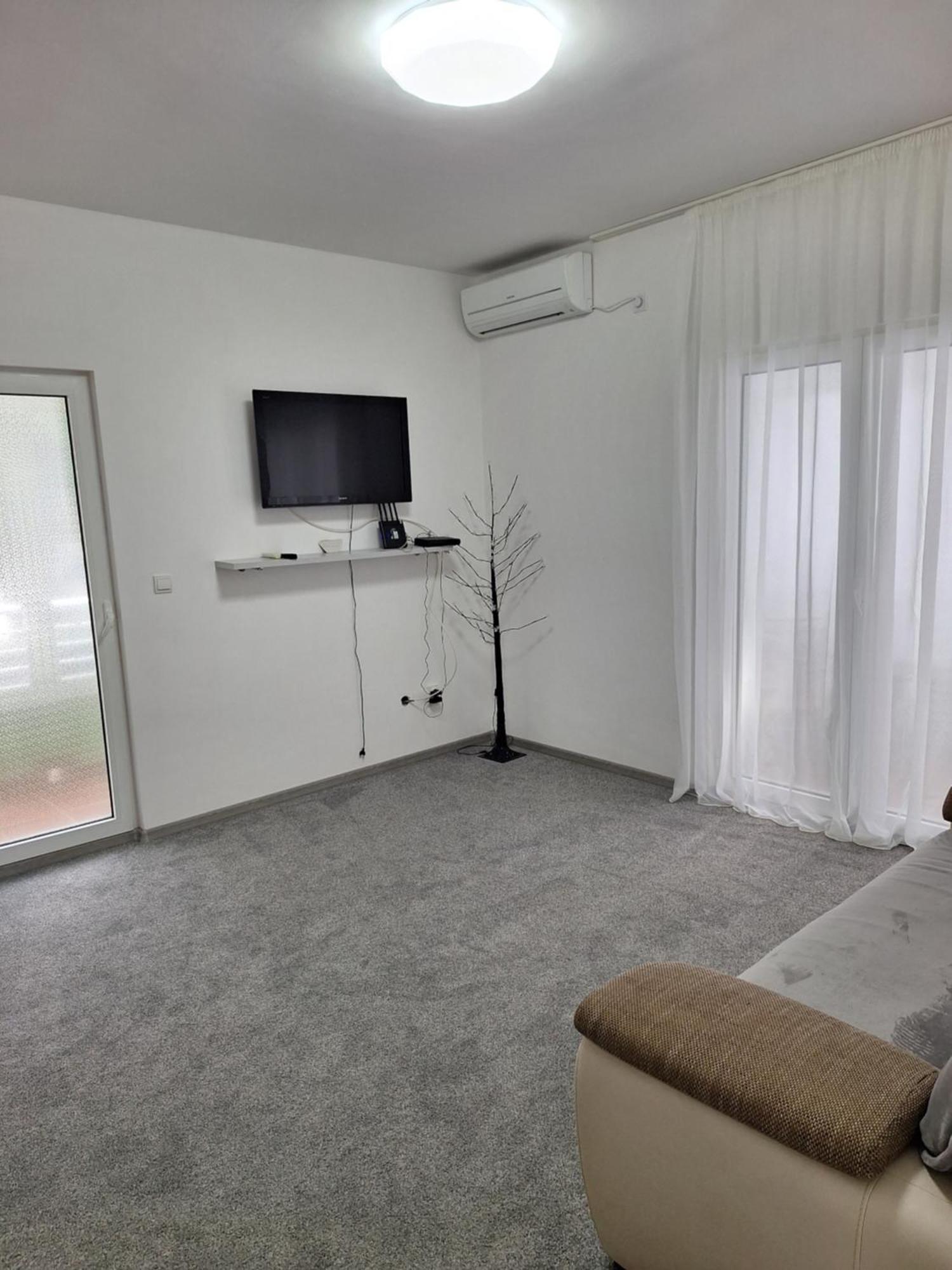 Apartment маслины